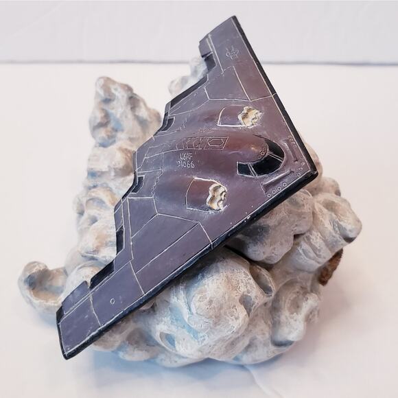 Vintage American Heroes Vanmark B-2 Stealth Bomber US Air Force Trinket Box 1999 - Picture 1 of 15